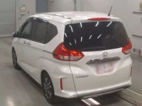 Honda FREED лот № 30001 оценка 4.5  с аукциона в Японии 5