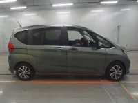 Honda FREED лот № 30007 оценка 5  с аукциона в Японии 2