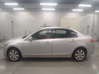 Honda INSPIRE лот № 10063 оценка 3.5  с аукциона в Японии 3