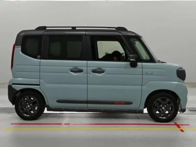Suzuki Spacia Gear