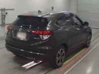 Honda VEZEL лот № 30005 оценка 4  с аукциона в Японии 1