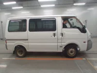Mazda BONGO VAN лот № 10296 оценка 3  с аукциона в Японии 2