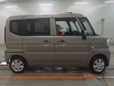 Suzuki Spacia