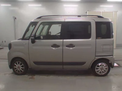Suzuki Spacia Gear
