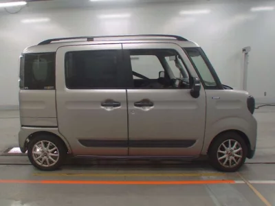 Suzuki Spacia Gear