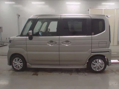 Suzuki Spacia