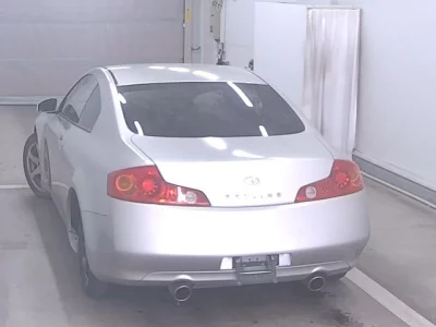 Nissan SKYLINE  с аукциона в Японии