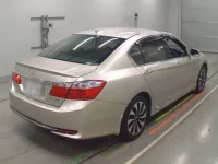 Honda ACCORD лот № 30703 оценка 4  с аукциона в Японии 1