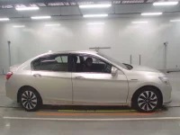 Honda ACCORD лот № 30703 оценка 4  с аукциона в Японии 2