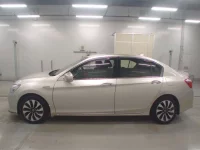 Honda ACCORD лот № 30703 оценка 4  с аукциона в Японии 3