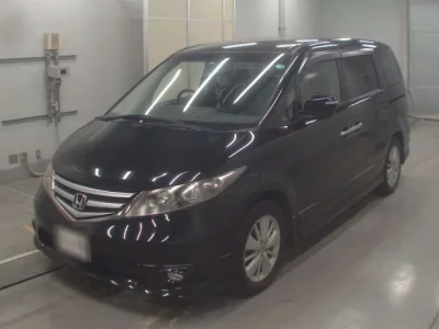Honda ELYSION  с аукциона в Японии