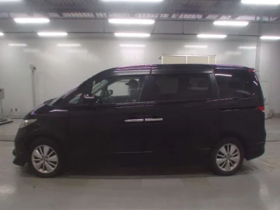 Honda ELYSION  с аукциона в Японии