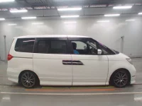 Honda ELYSION лот № 40157 оценка 4  с аукциона в Японии 2