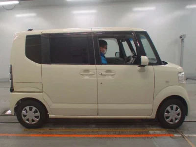 Honda N BOX