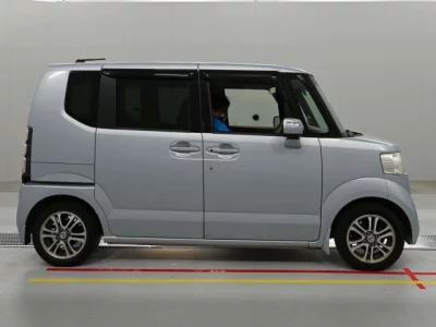 Honda N BOX  с аукциона в Японии