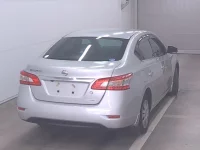 Nissan SYLPHY лот № 4040 оценка 3.5  с аукциона в Японии 3