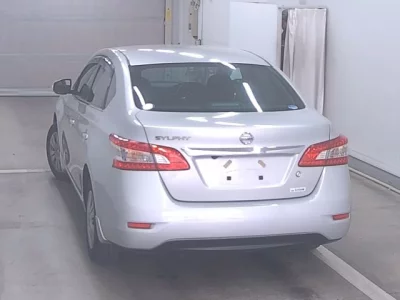 Nissan SYLPHY  с аукциона в Японии