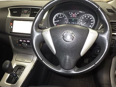 Nissan SYLPHY  с аукциона в Японии