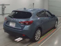 Mazda AXELA лот № 30544 оценка 4  с аукциона в Японии 1