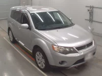 Mitsubishi OUTLANDER лот № 10386 оценка 3.5  с аукциона в Японии 4