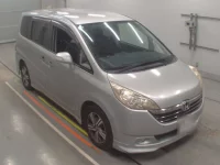 Honda STEP WAGON лот № 30570 оценка 3  с аукциона в Японии 4