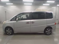 Honda STEP WAGON лот № 30570 оценка 3  с аукциона в Японии 3