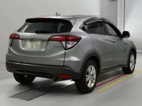 Honda VEZEL лот № 30568 оценка 3  с аукциона в Японии 1