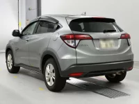 Honda VEZEL лот № 30568 оценка 3  с аукциона в Японии 5