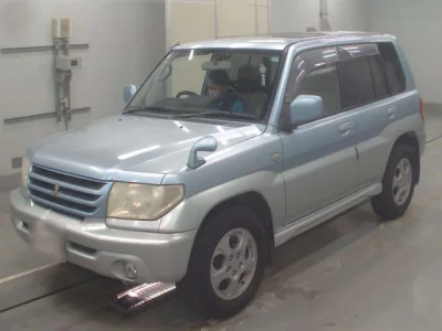 Mitsubishi Pajero iO