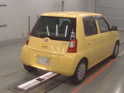 Daihatsu Esse