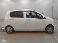 Daihatsu MIRA E S лот № 584 оценка 4  с аукциона в Японии 2