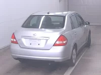 Nissan TIIDA LATIO лот № 6 оценка 3.5  с аукциона в Японии 3