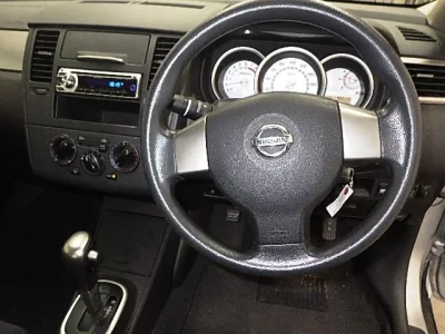 Nissan TIIDA LATIO
