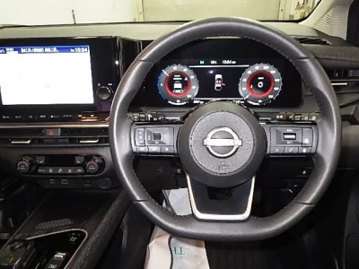 Nissan Aura