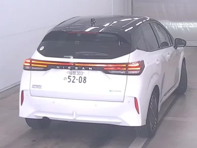 Nissan Aura