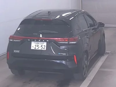 Nissan Aura