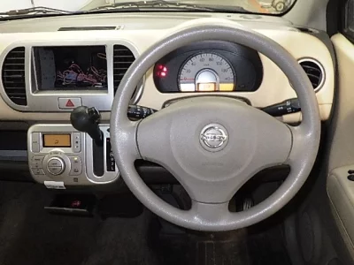 Nissan MOCO  с аукциона в Японии