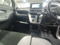 Daihatsu Cast лот № 783 оценка 4  с аукциона в Японии 5