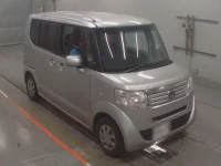Honda N BOX лот № 50263 оценка 4  с аукциона в Японии 4