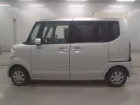 Honda N BOX лот № 50263 оценка 4  с аукциона в Японии 3