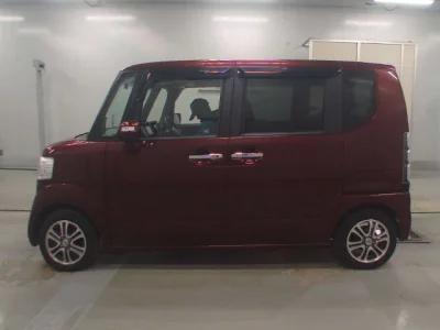 Honda N BOX  с аукциона в Японии