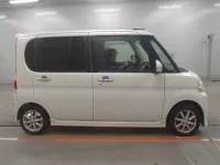 Daihatsu TANTO лот № 738 оценка 3.5  с аукциона в Японии 2