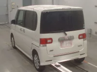 Daihatsu TANTO лот № 738 оценка 3.5  с аукциона в Японии 5