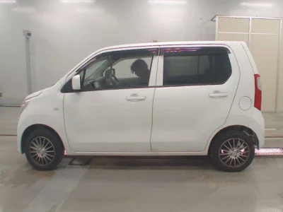 Suzuki WAGON R  с аукциона в Японии