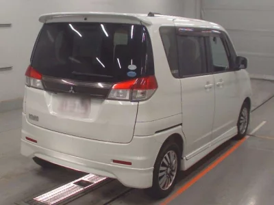 Mitsubishi Delica D:2