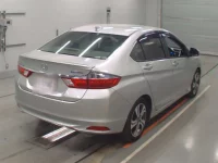 Honda GRACE лот № 10720 оценка 3.5  с аукциона в Японии 1