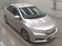 Honda GRACE лот № 10720 оценка 3.5  с аукциона в Японии 4