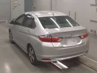 Honda GRACE лот № 10720 оценка 3.5  с аукциона в Японии 5