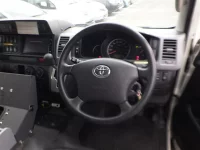 Toyota HIACE лот № 6030 оценка 3  с аукциона в Японии 4