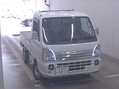 Nissan NT100 Clipper